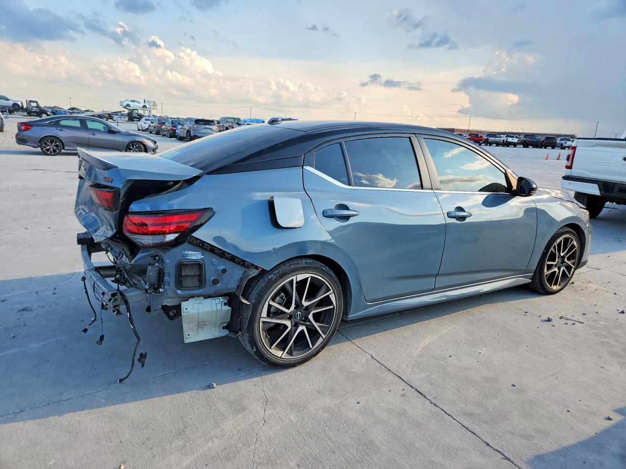 2024 Nissan Sentra Sr - Image 3