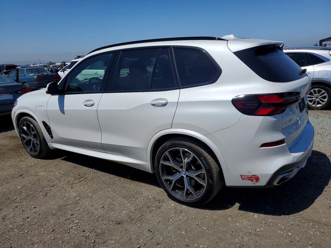 2024 BMW X5 xDrive50E - Фото 2