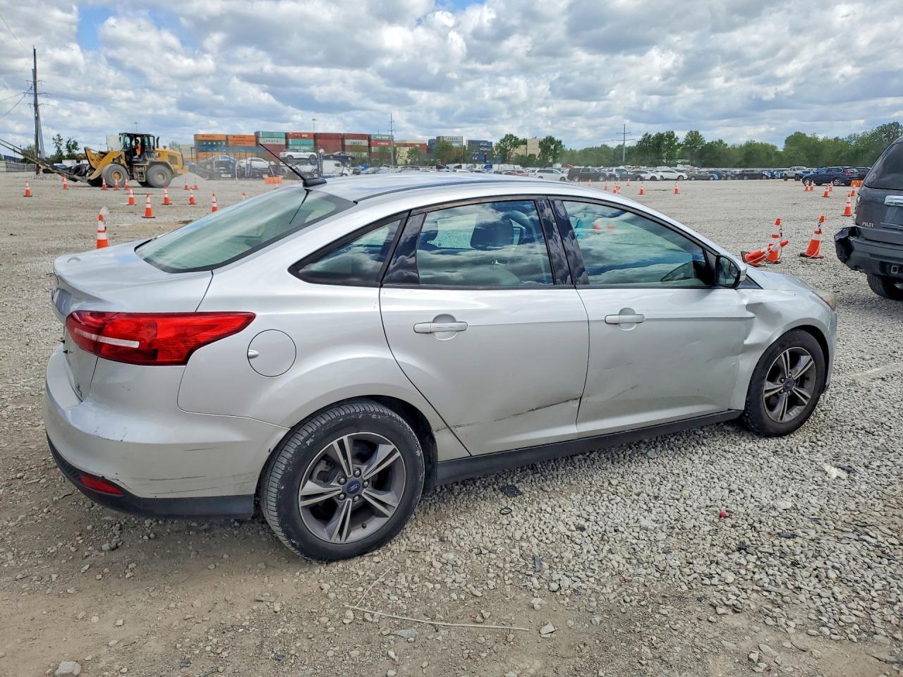 2017 Ford Focus Se - Фото 3