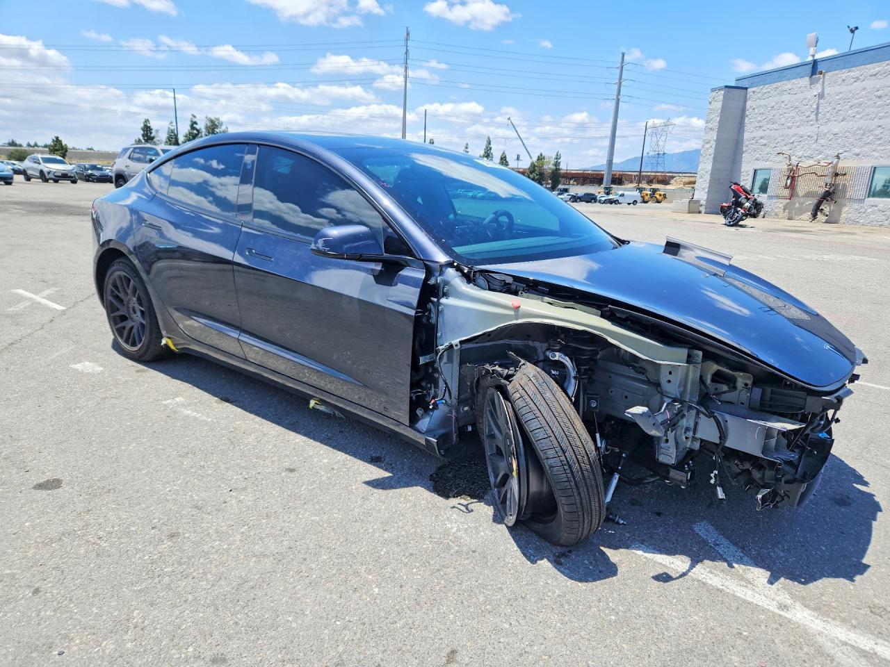 2025 Tesla Model 3 - Image 4