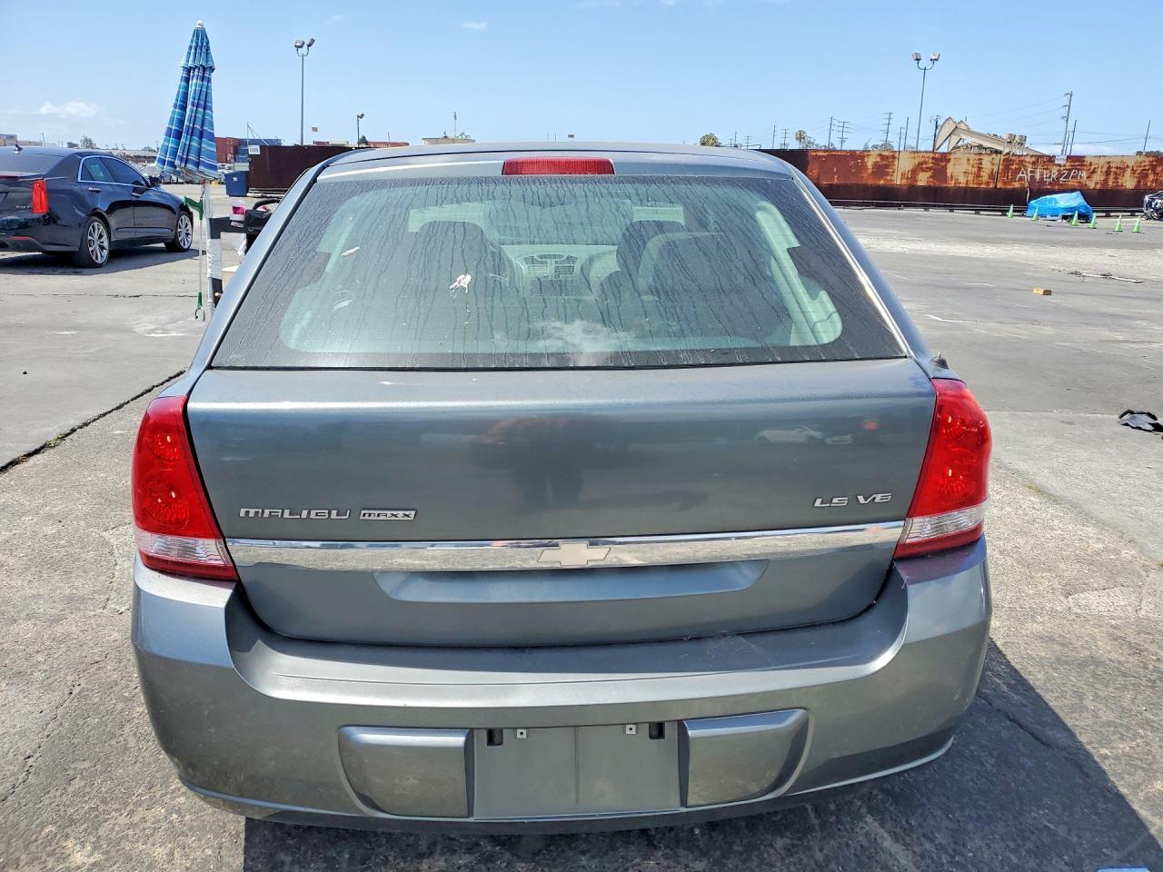 2005 Chevrolet Malibu Maxx Ls - Image 6