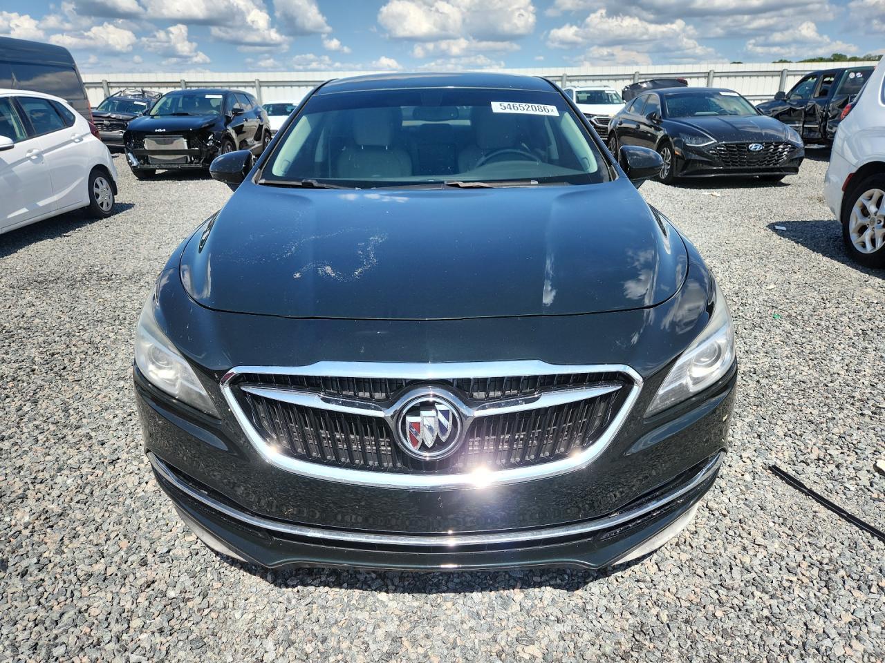 2017 Buick Lacrosse Essence - Image 5