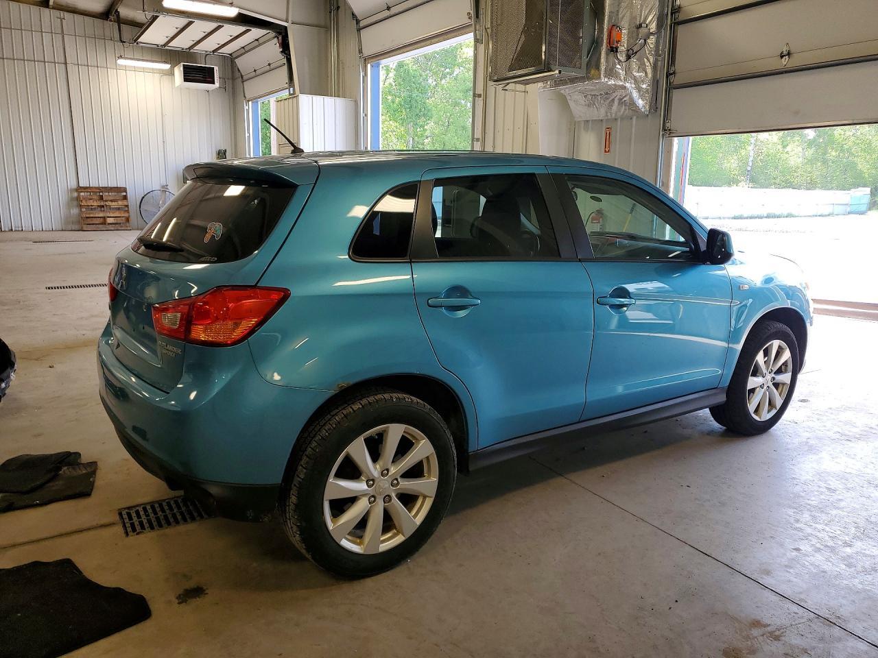 2014 Mitsubishi Outlander Sport Es - Image 3