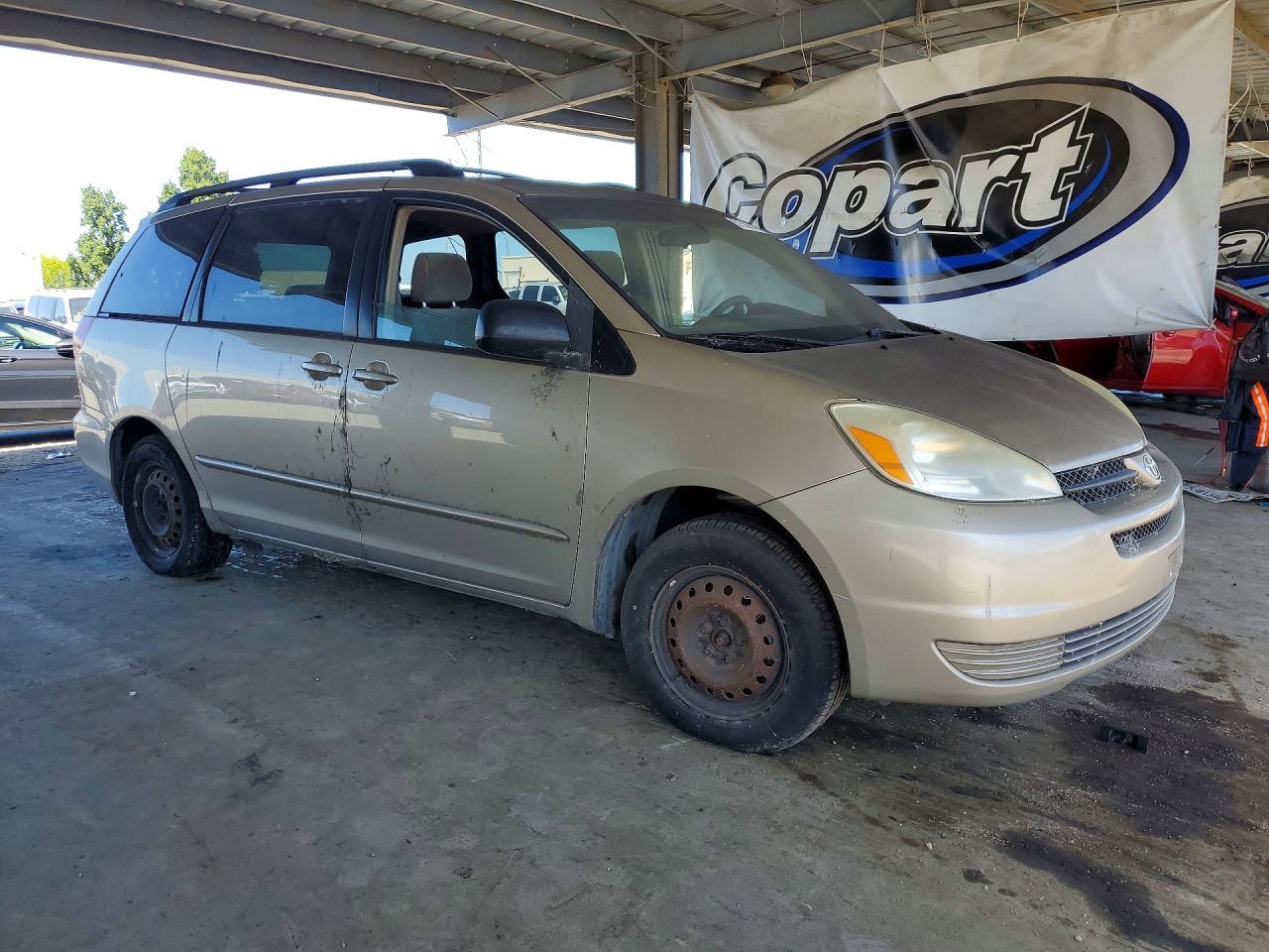 2004 Toyota Sienna Le 8 Passenger - Фото 4