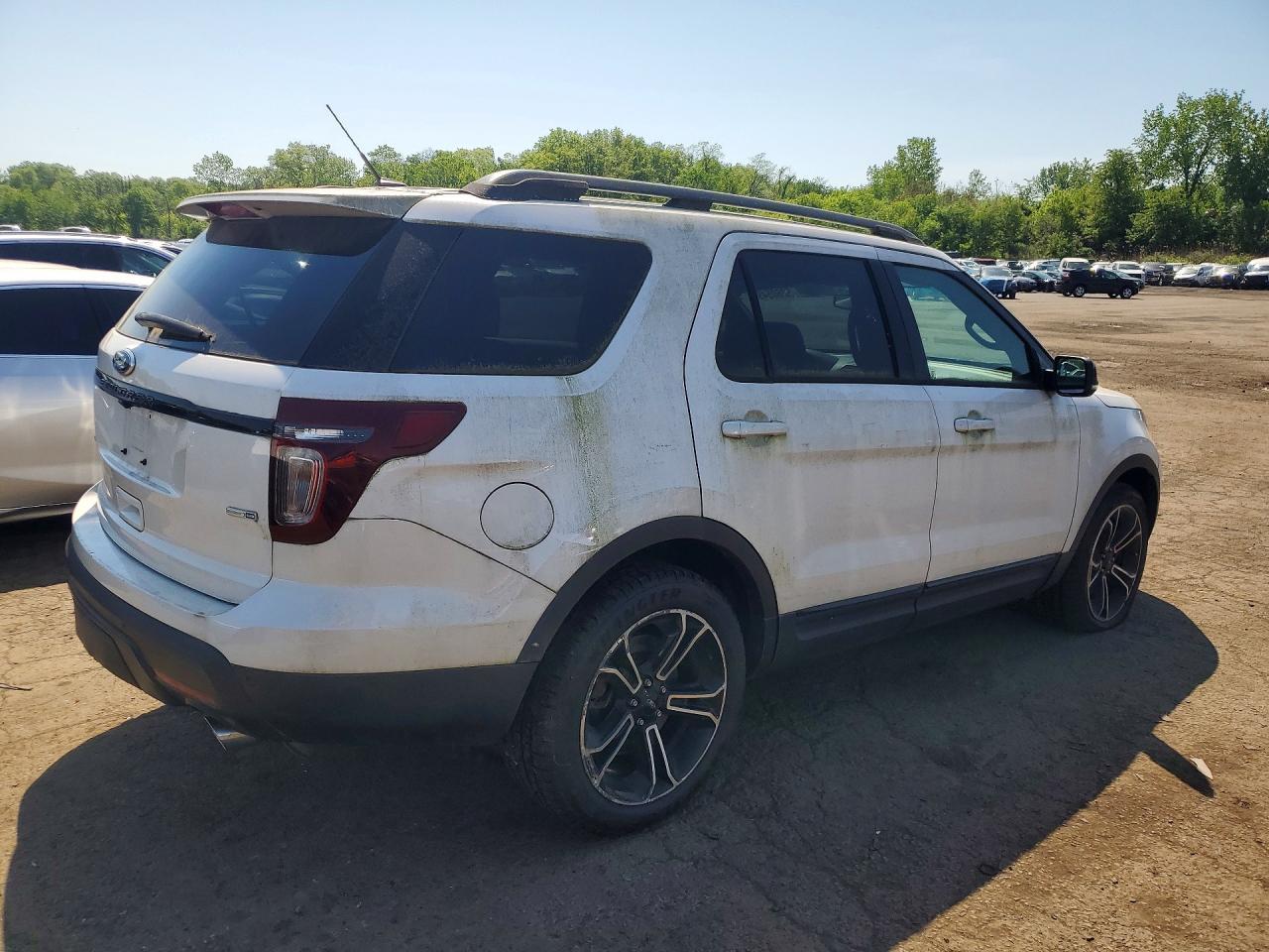 2015 Ford Explorer Sport - Фото 3