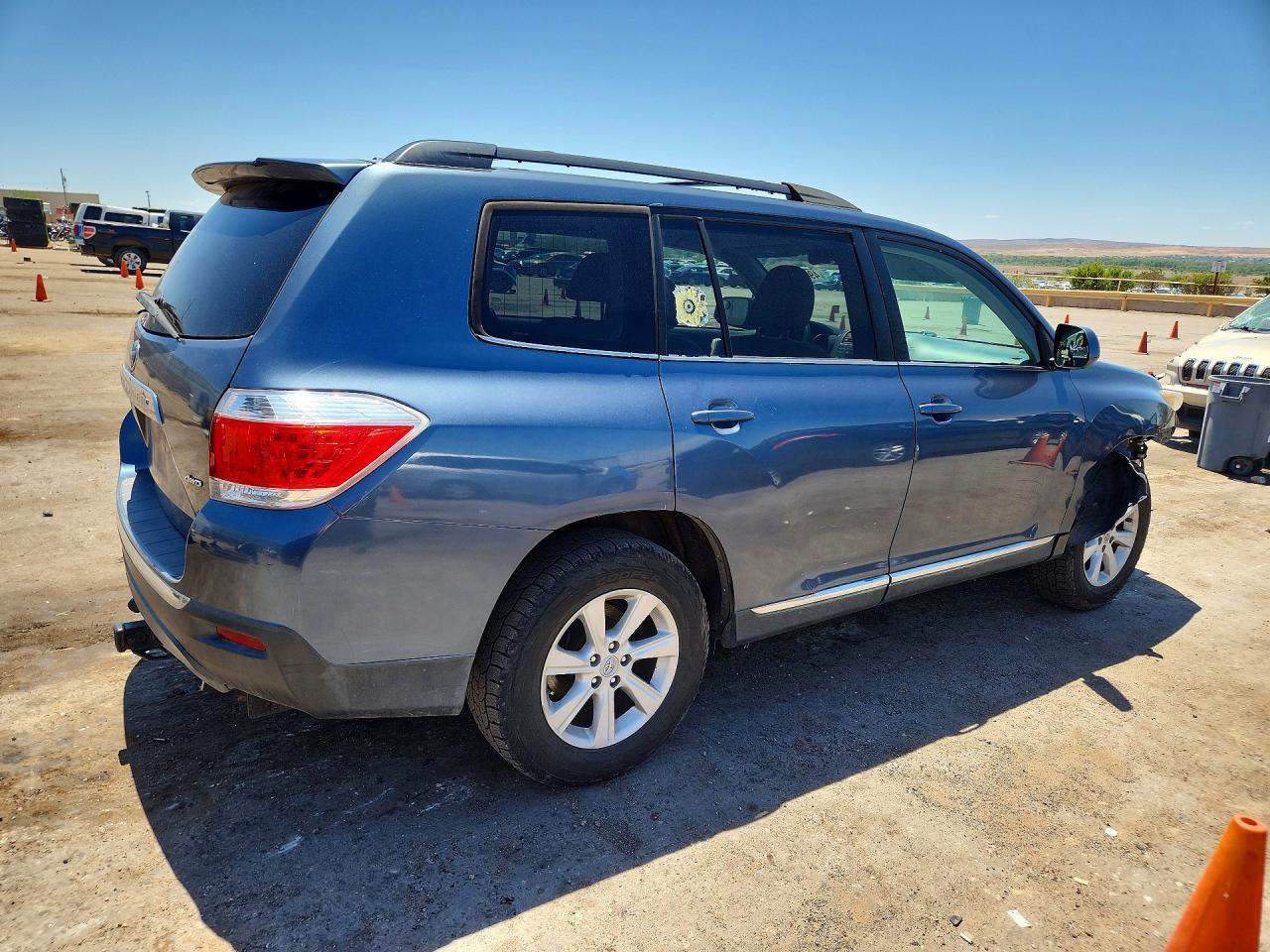 2012 Toyota Highlander Base - Image 3