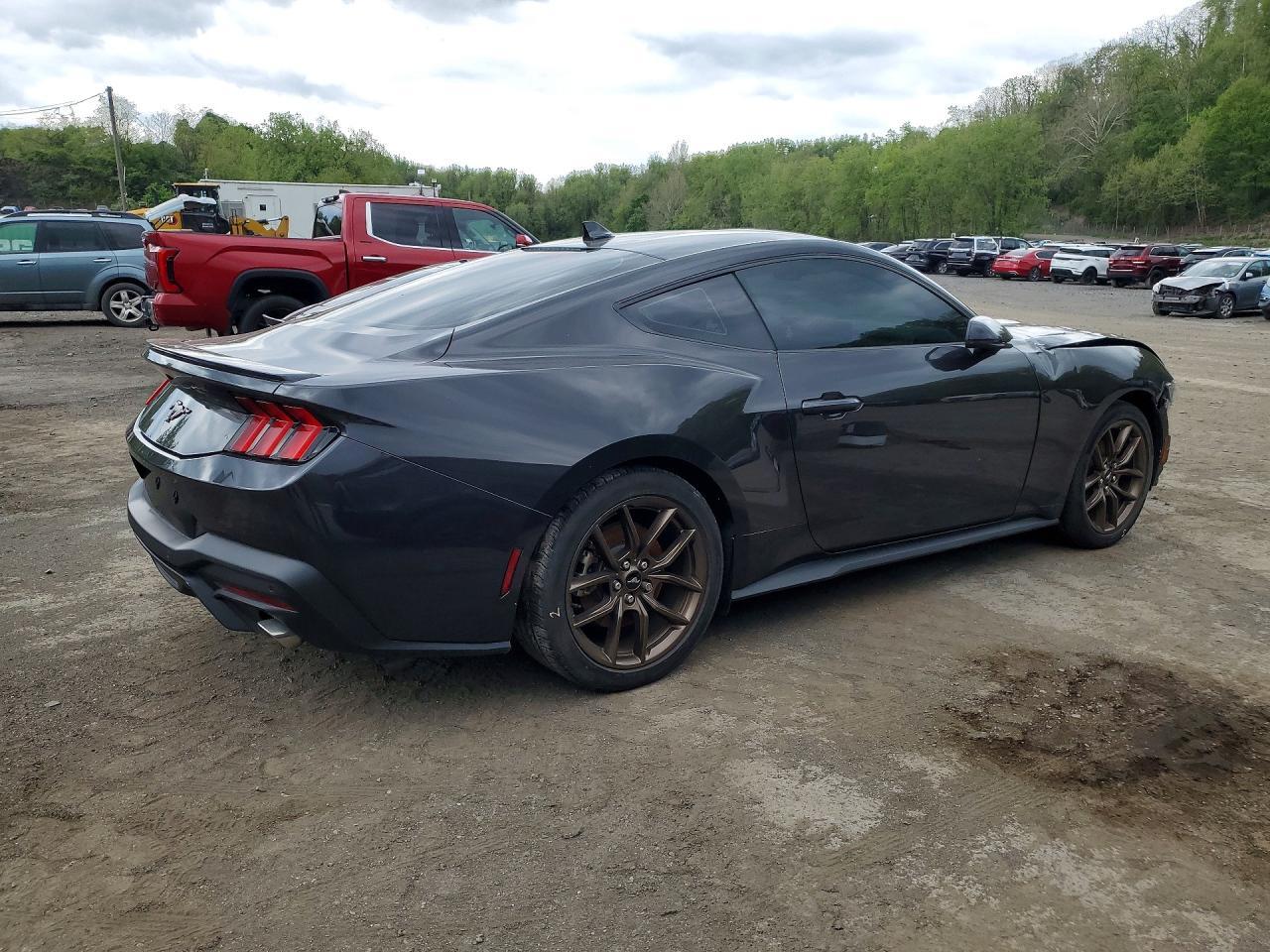 2024 Ford Mustang - Фото 3