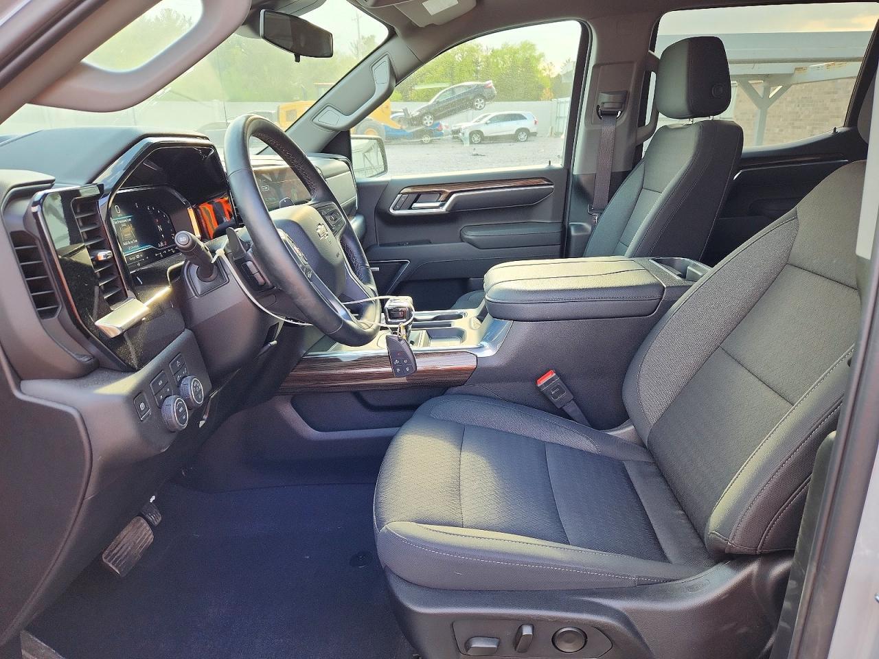 2025 Chevrolet Silverado K1500 Rst - Image 7