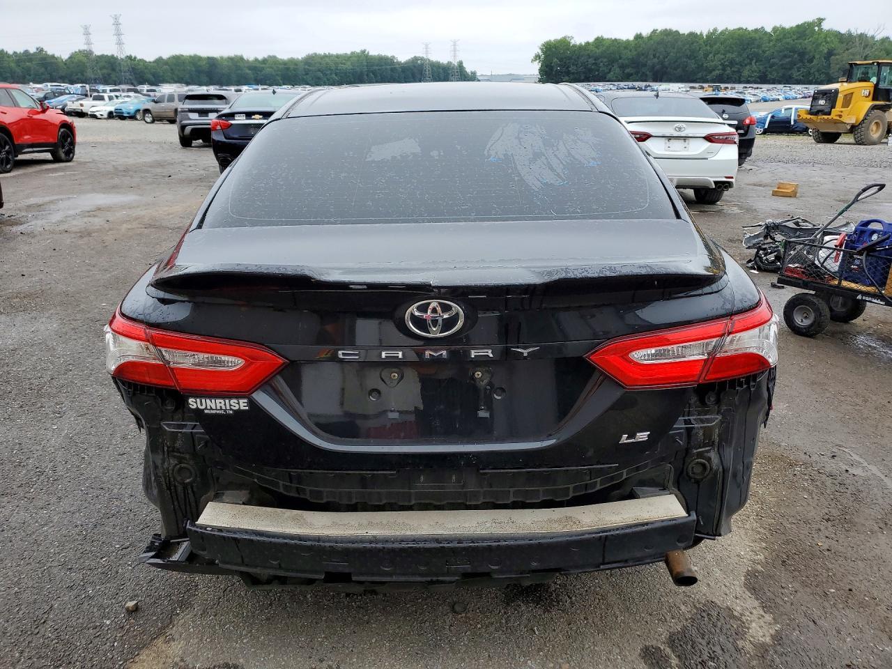 2018 Toyota Camry Le - Фото 6