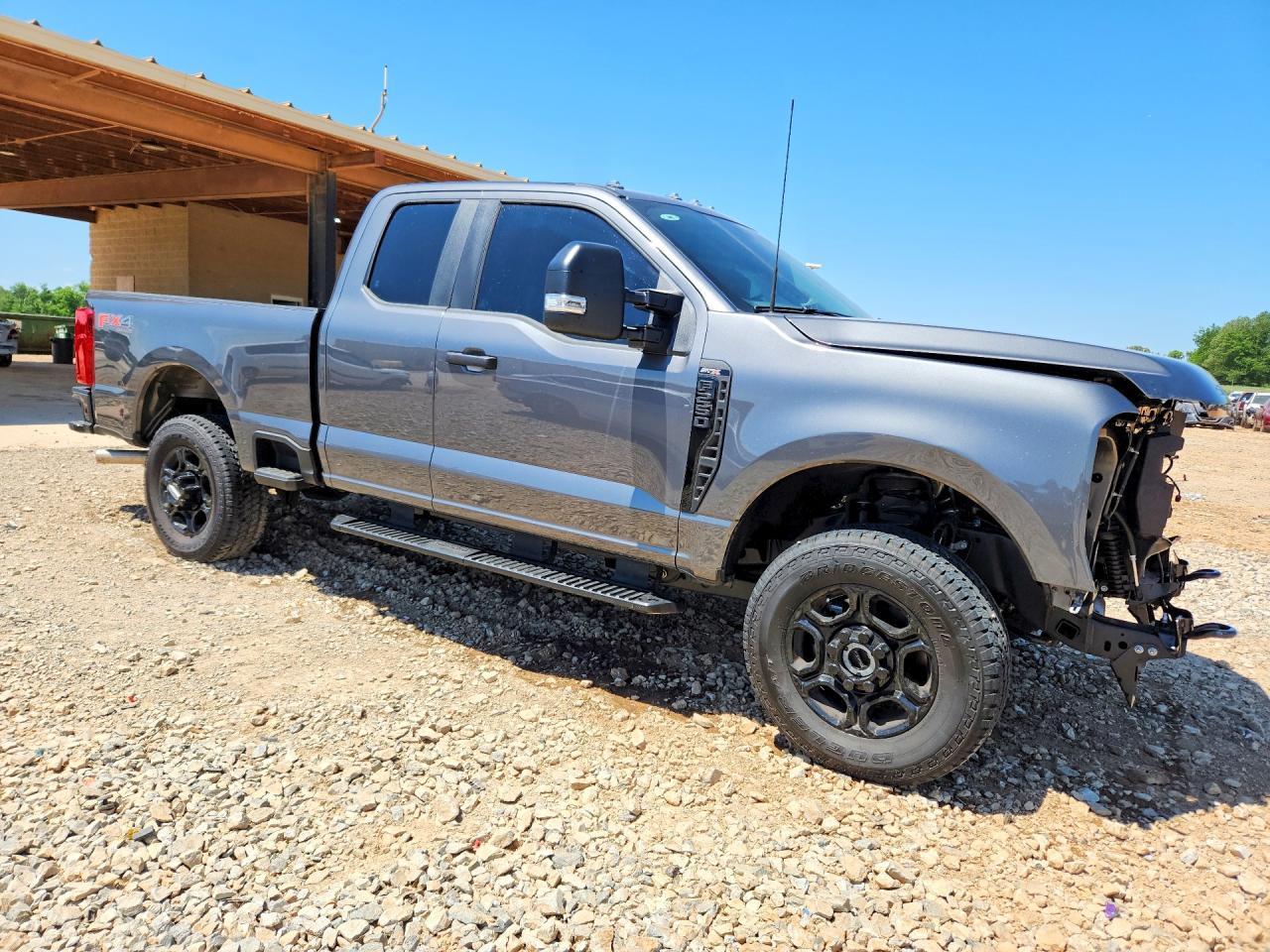 2026 Ford F250 Super Duty - Фото 4