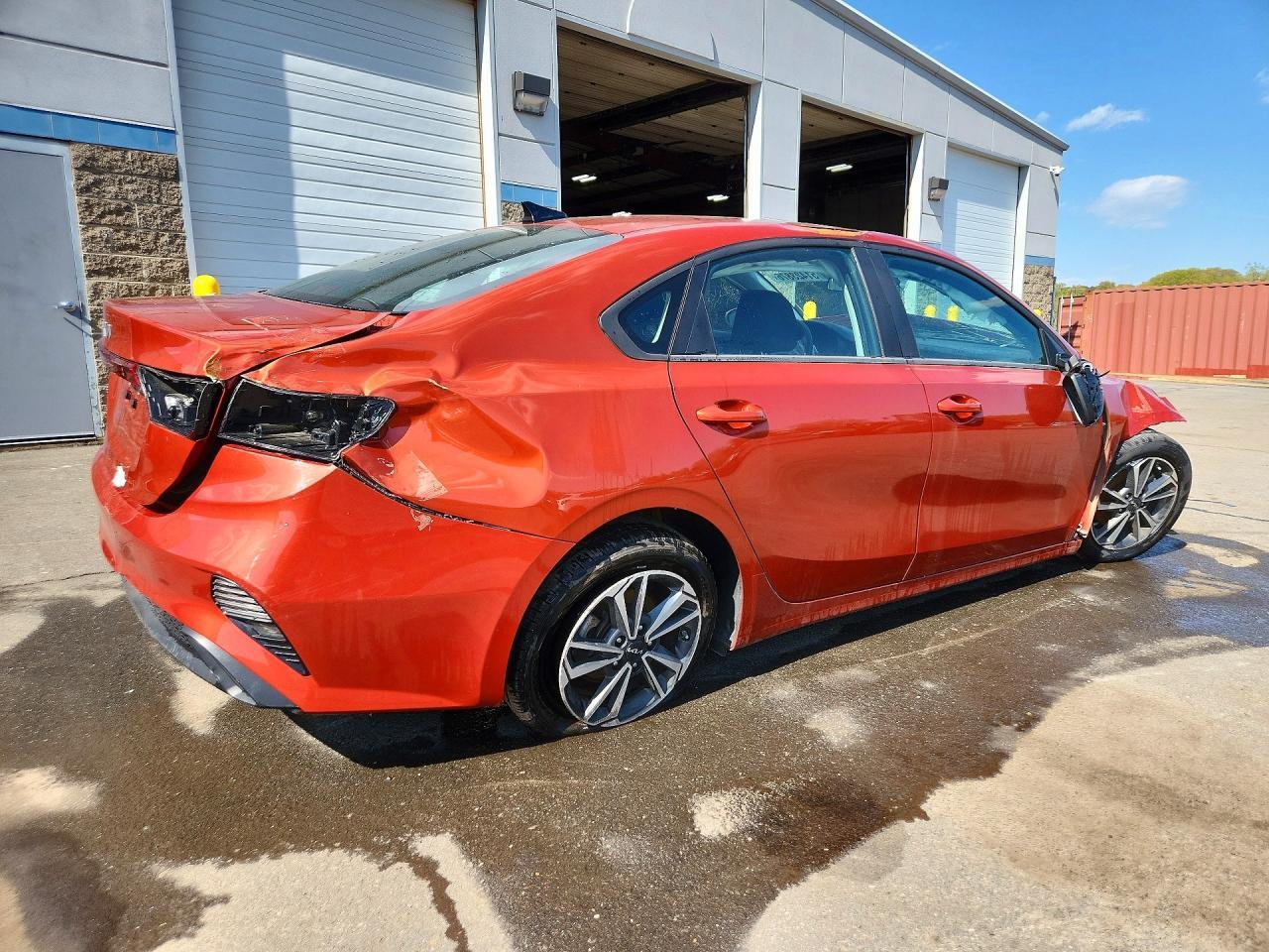 2024 Kia Forte Lxs - Image 3