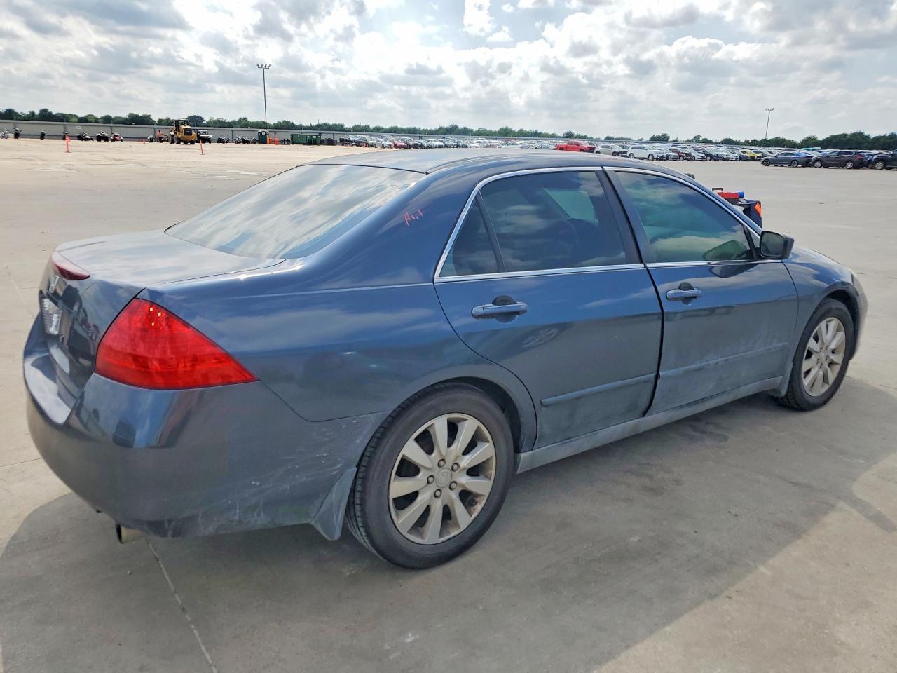 2006 Honda Accord Lx - Image 3