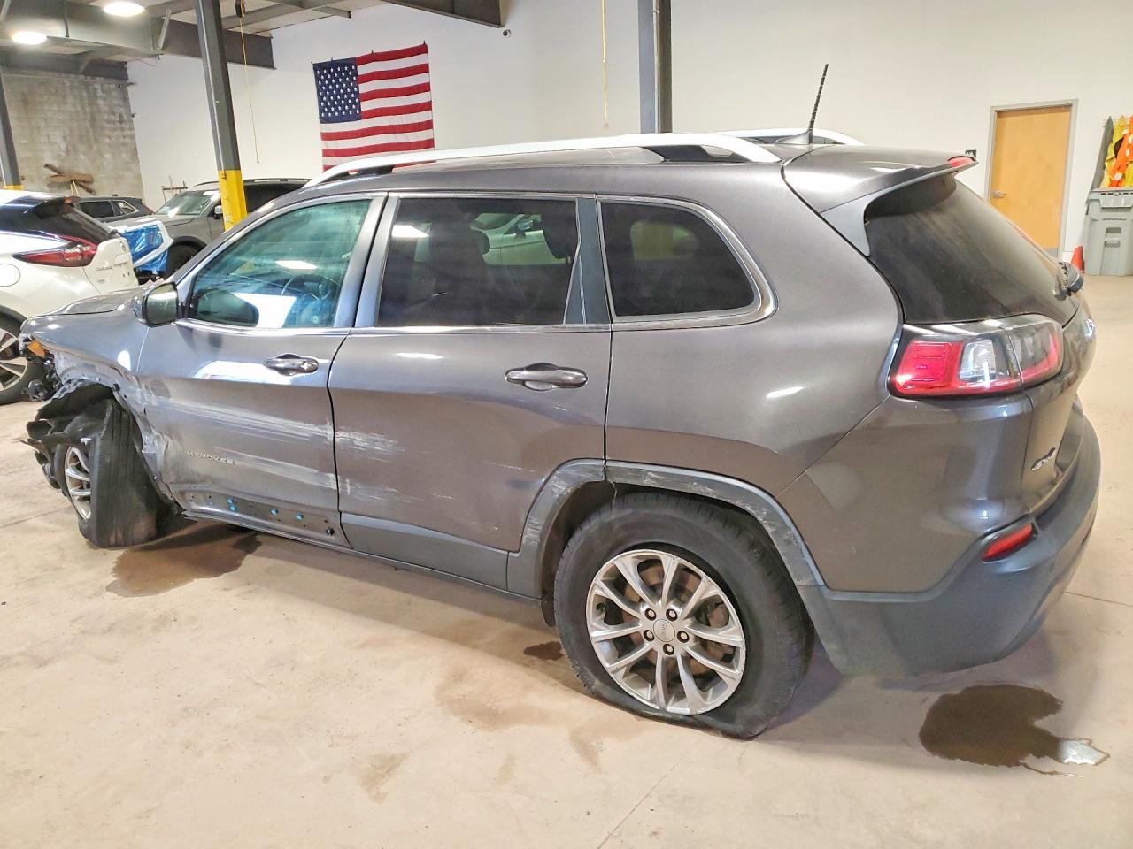 2019 Jeep Cherokee Latitude Plus - Фото 2
