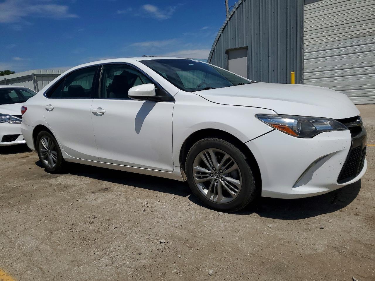 2017 Toyota Camry Se - Image 4