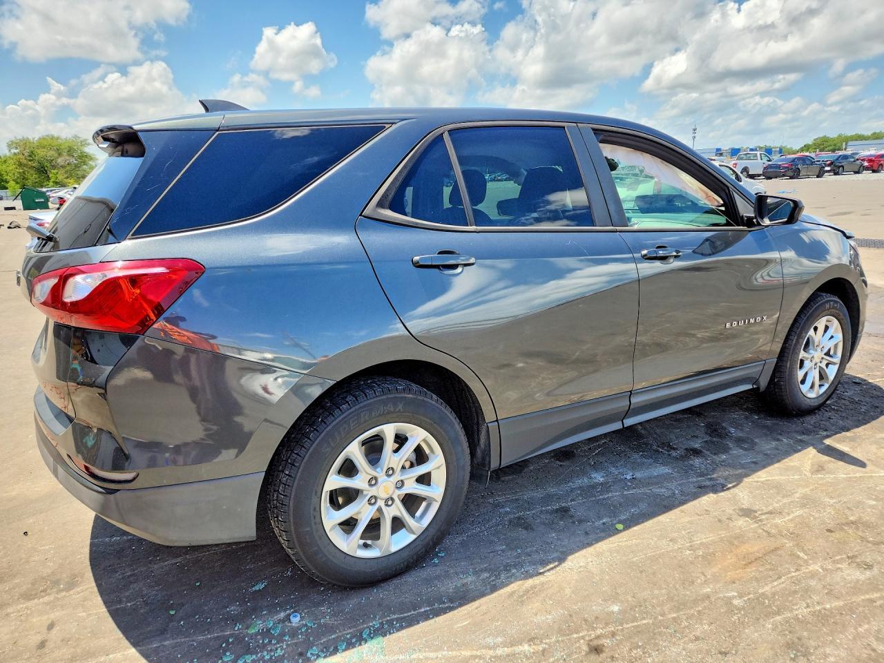 2020 Chevrolet Equinox Ls - Фото 3