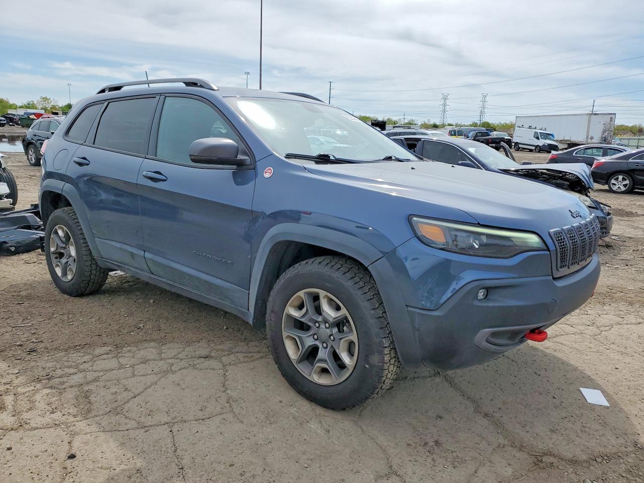 2019 Jeep Cherokee Trailhawk - Image 4