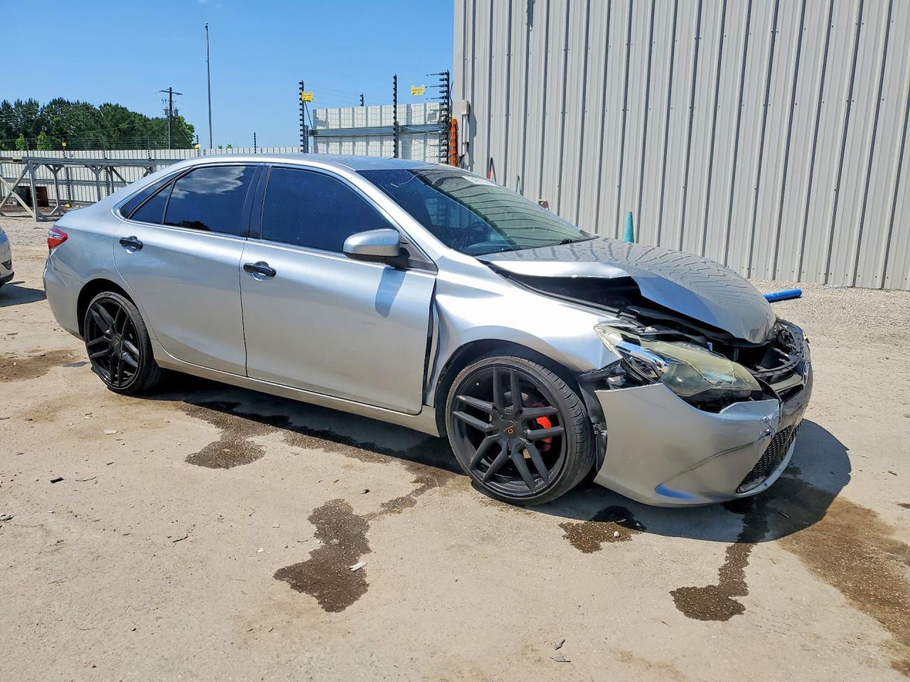 2015 Toyota Camry Se - Фото 4