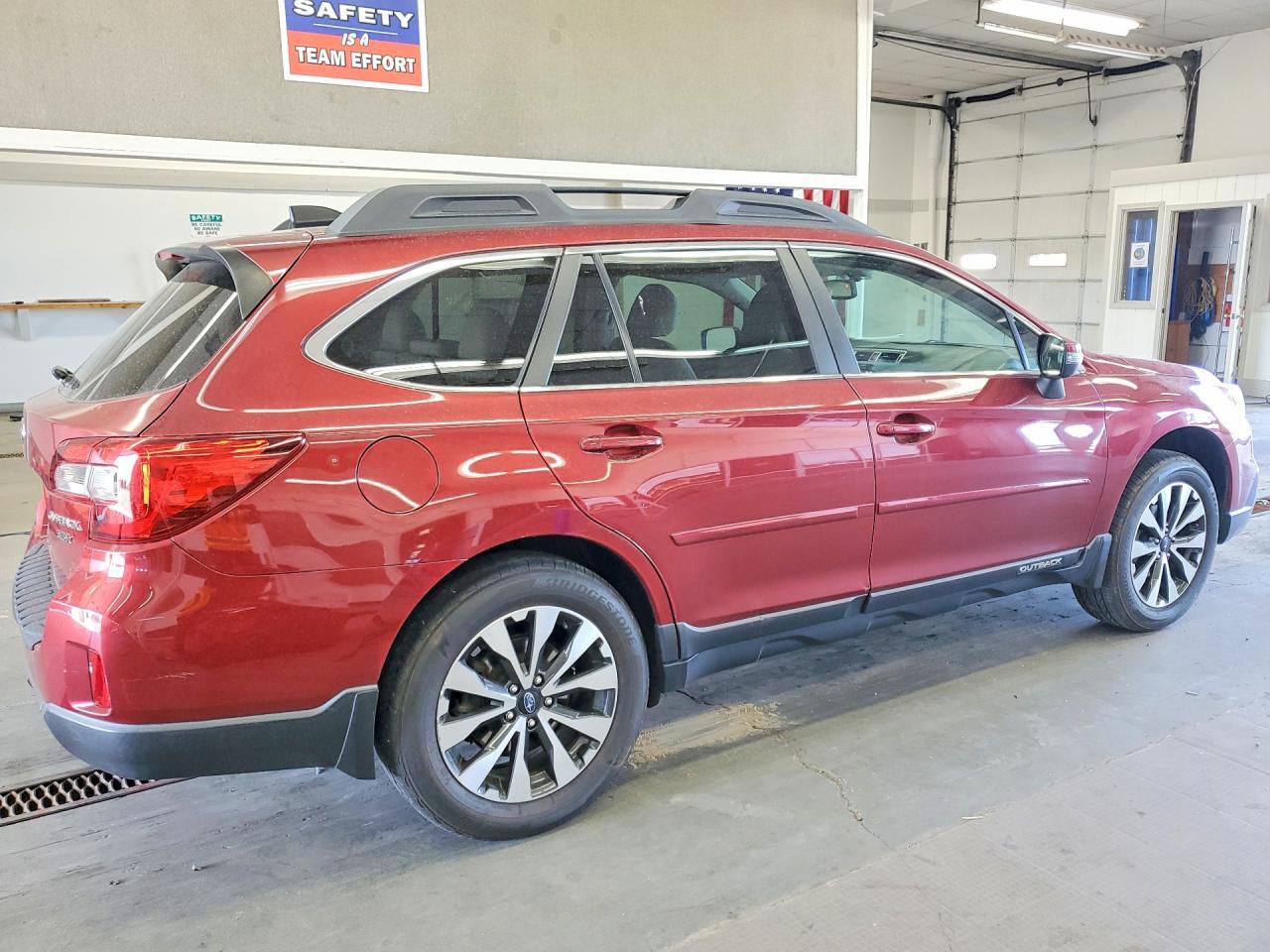2016 Subaru Outback 3.6R Limited - Image 3
