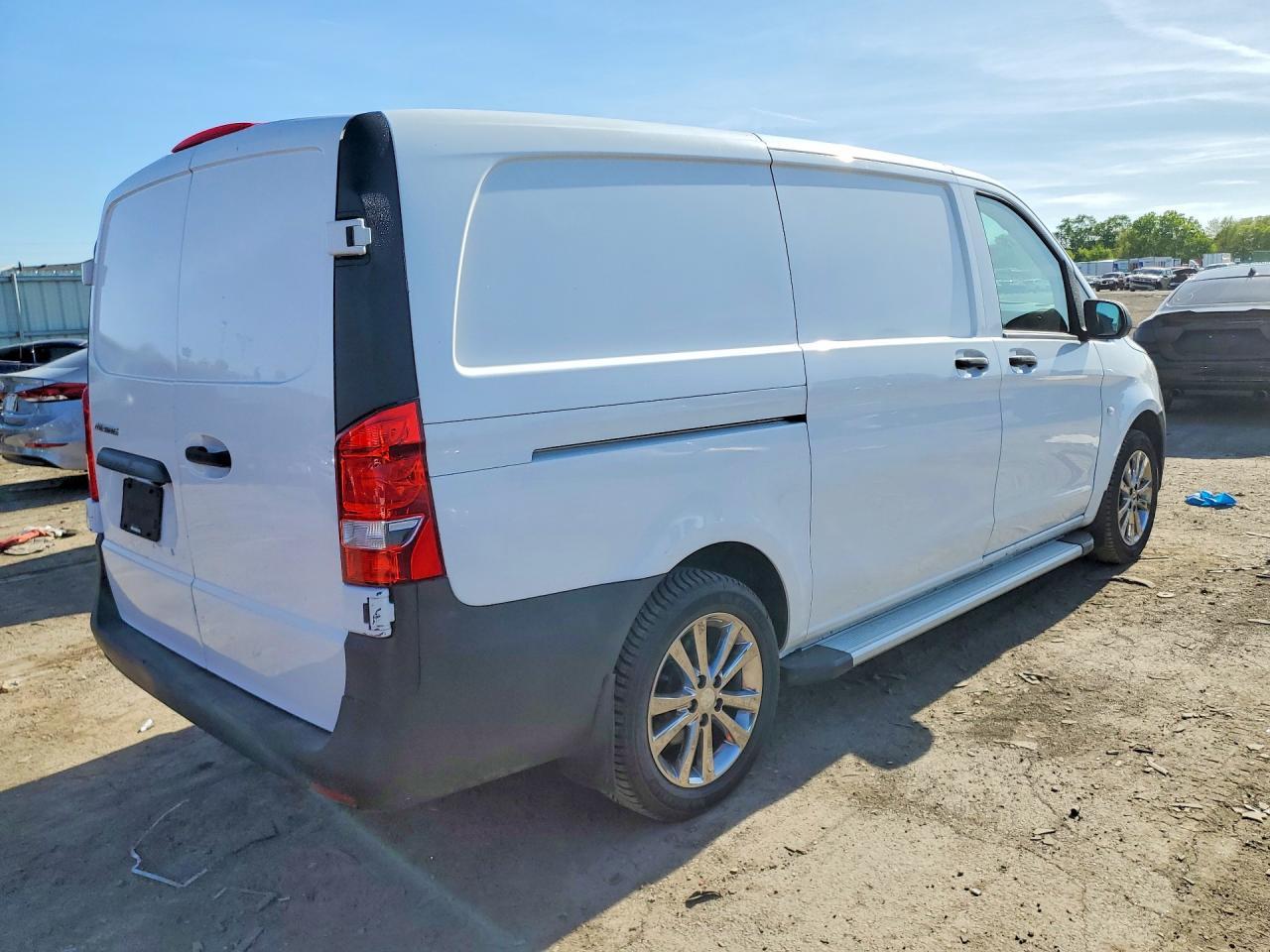 2017 Mercedes-Benz Metris - Фото 3