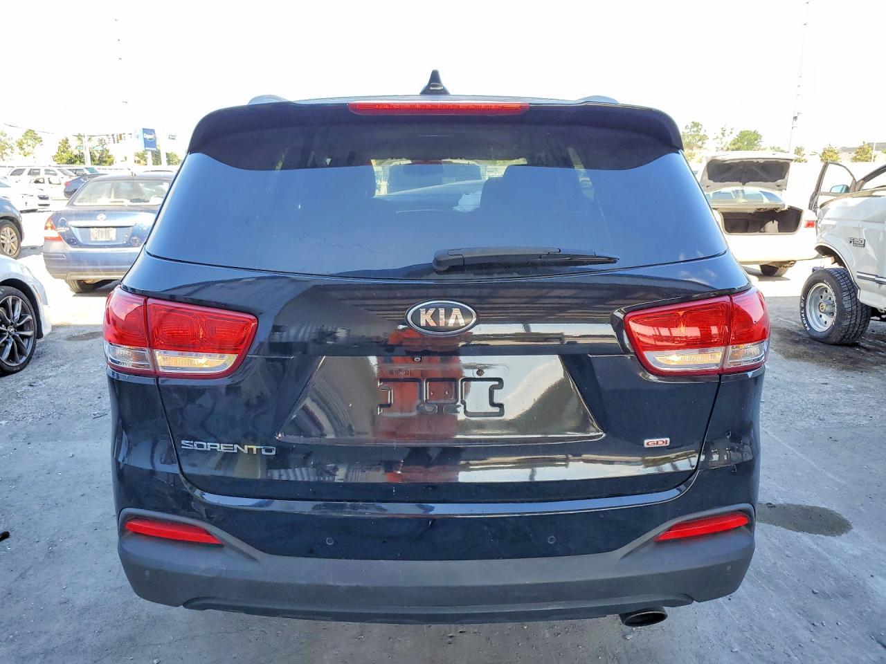 2017 Kia Sorento Lx - Фото 6