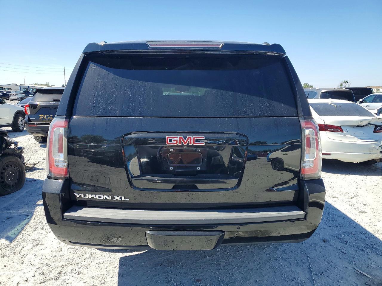 2018 GMC Yukon Xl C1500 Slt - Image 6