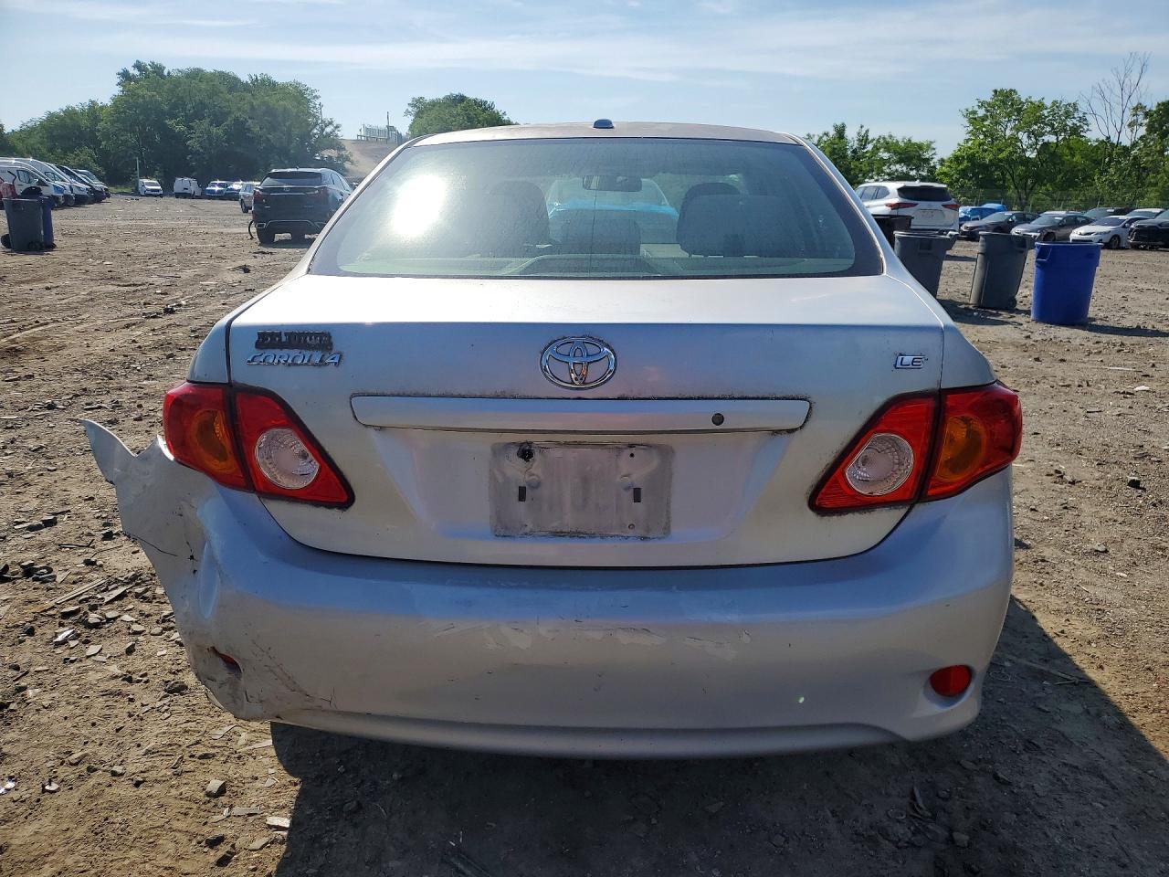 2010 Toyota Corolla Le - Фото 6