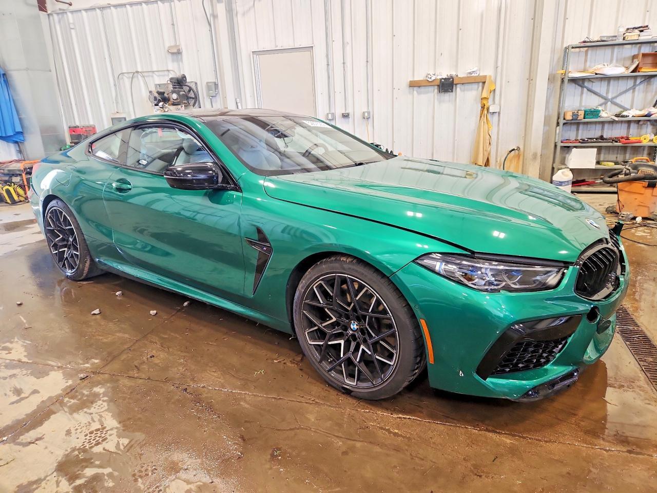 2024 BMW M8 - Фото 4