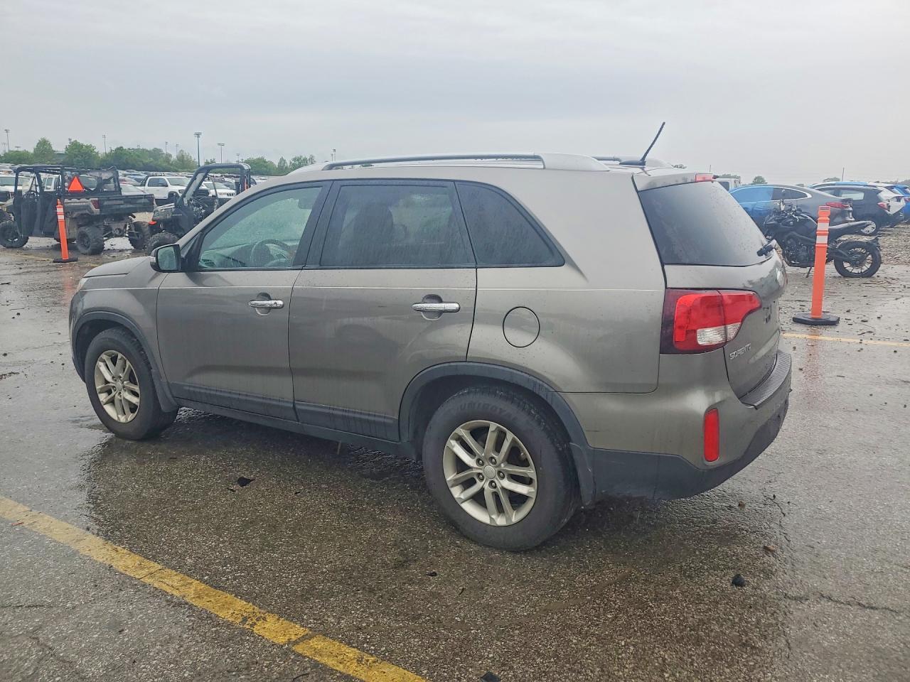 2015 Kia Sorento - Image 2
