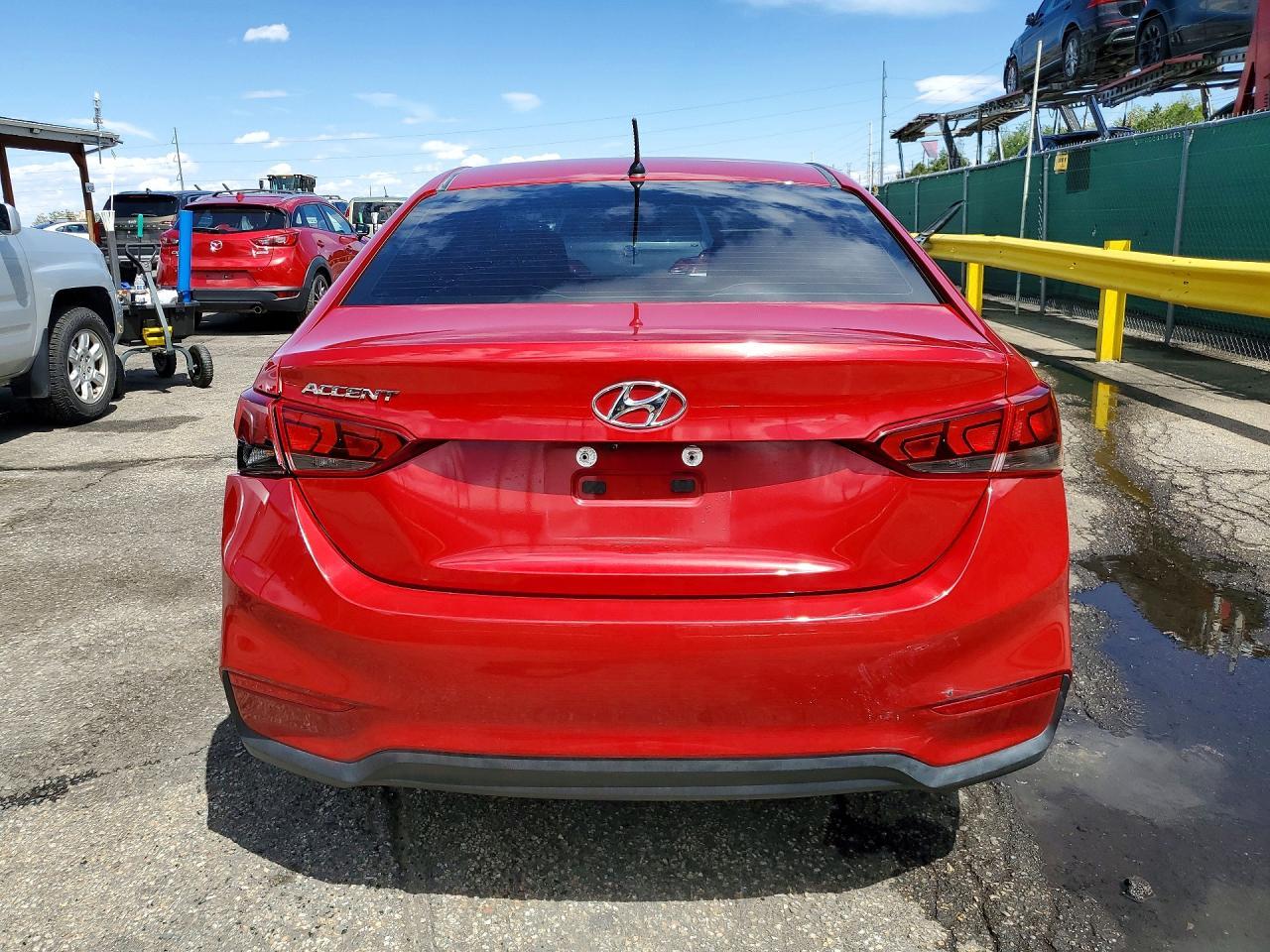 2022 Hyundai Accent Limited W/Int - Фото 6