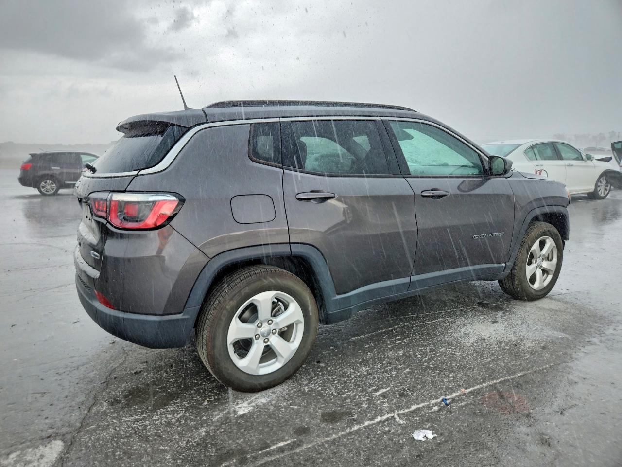 2019 Jeep Compass Latitude - Image 3