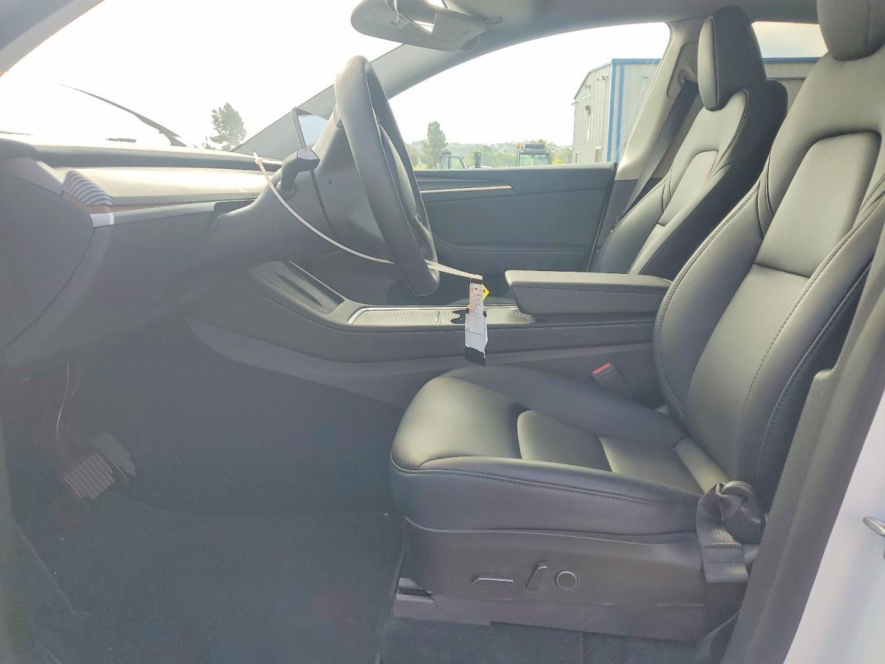 2023 Tesla Model Y - Фото 7