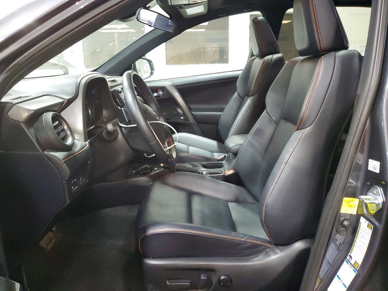 2017 Toyota Rav4 Se - Фото 7