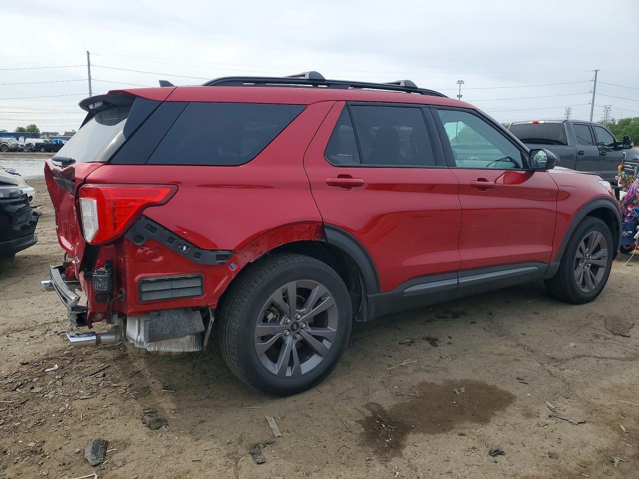 2024 Ford Explorer Xlt - Image 3