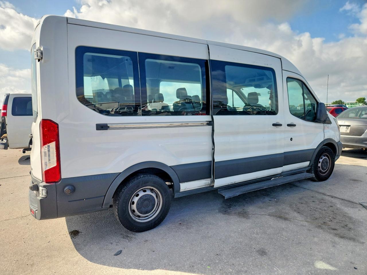 2016 Ford Transit T-350 - Image 3