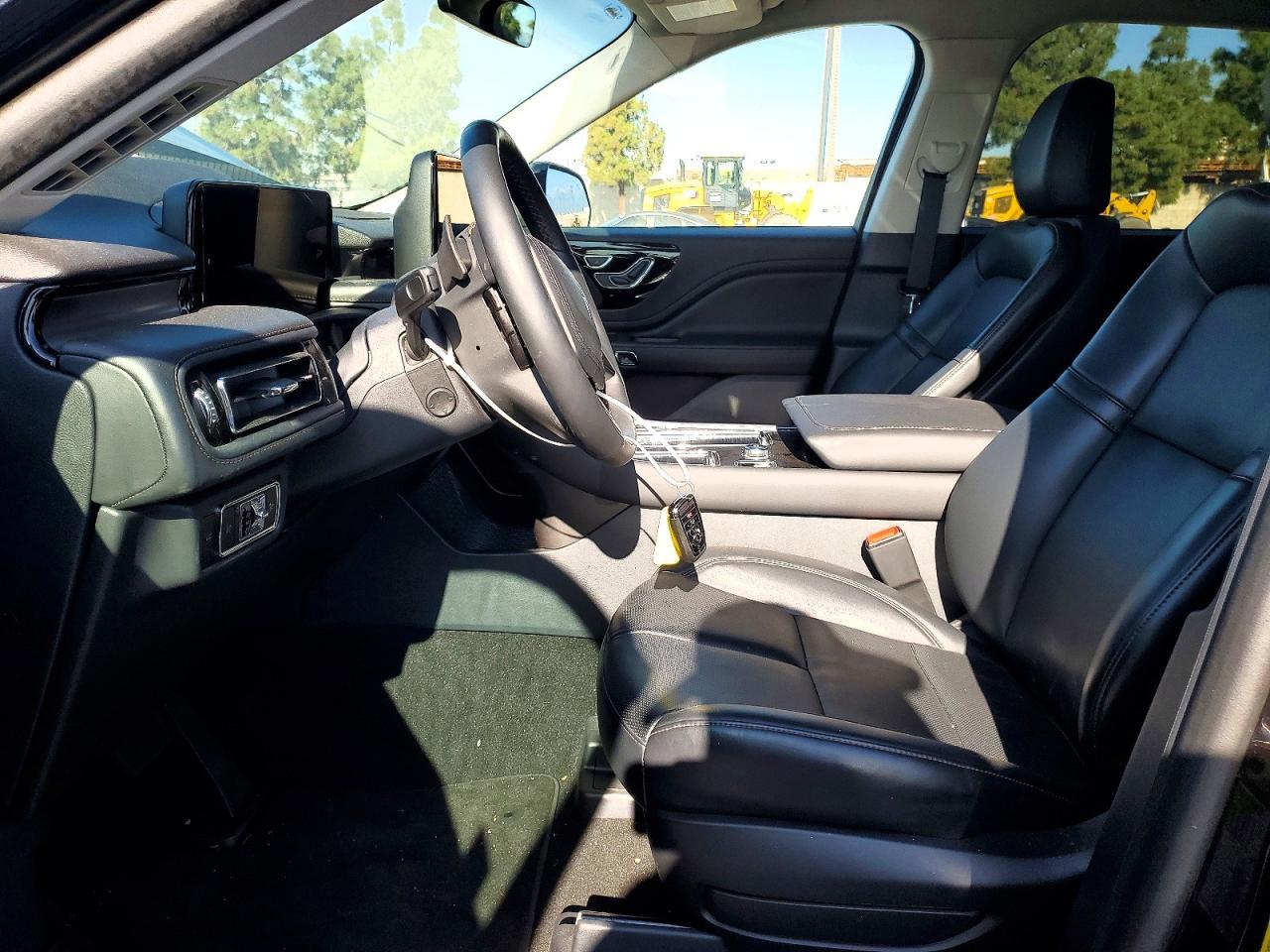 2025 Lincoln Aviator - Image 7