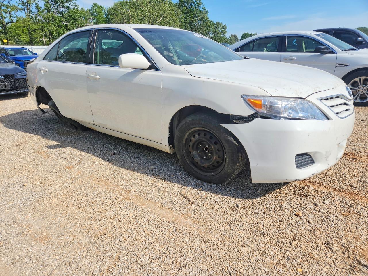2011 Toyota Camry Base - Фото 4