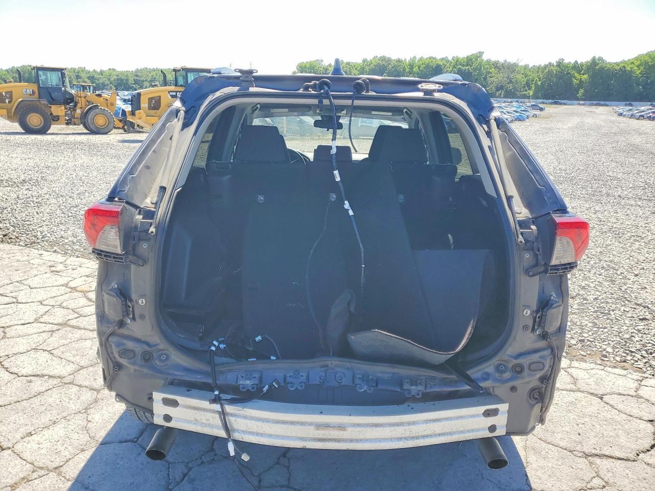 2019 Toyota Rav4 Le - Image 6