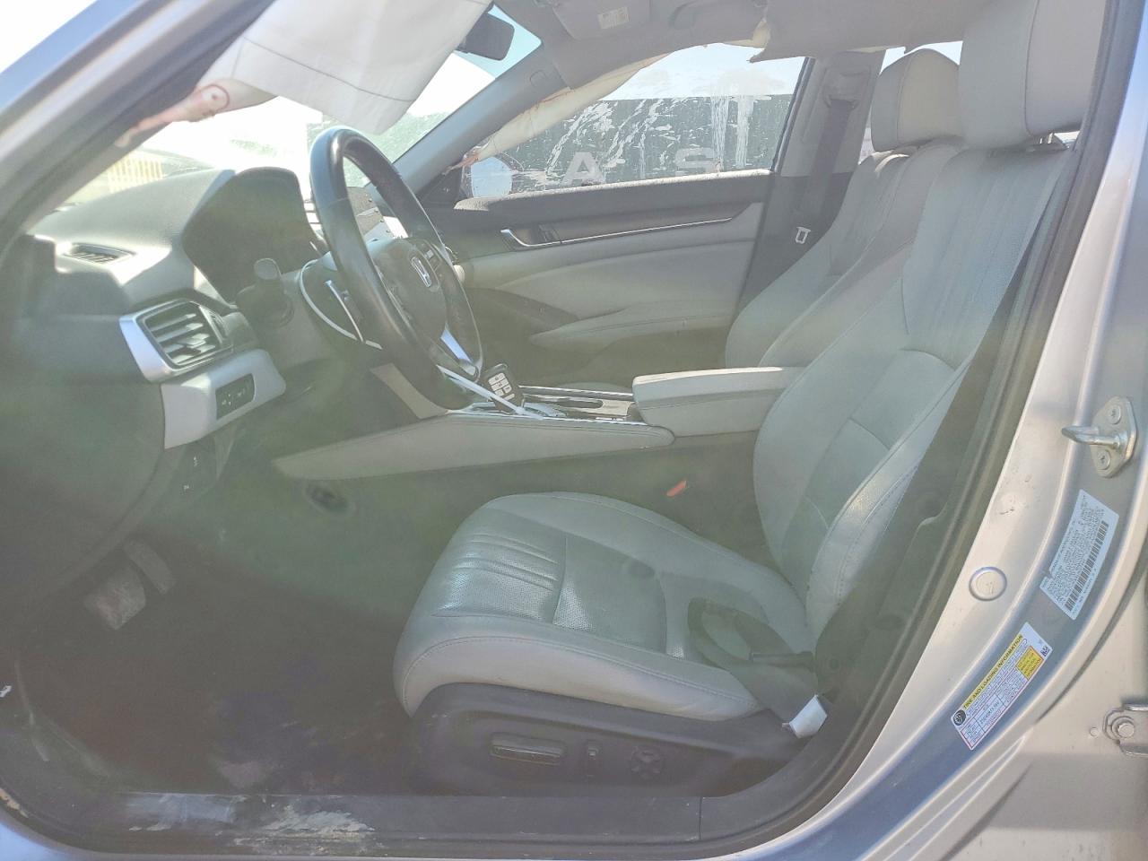 2020 Honda Accord Touring - Image 7