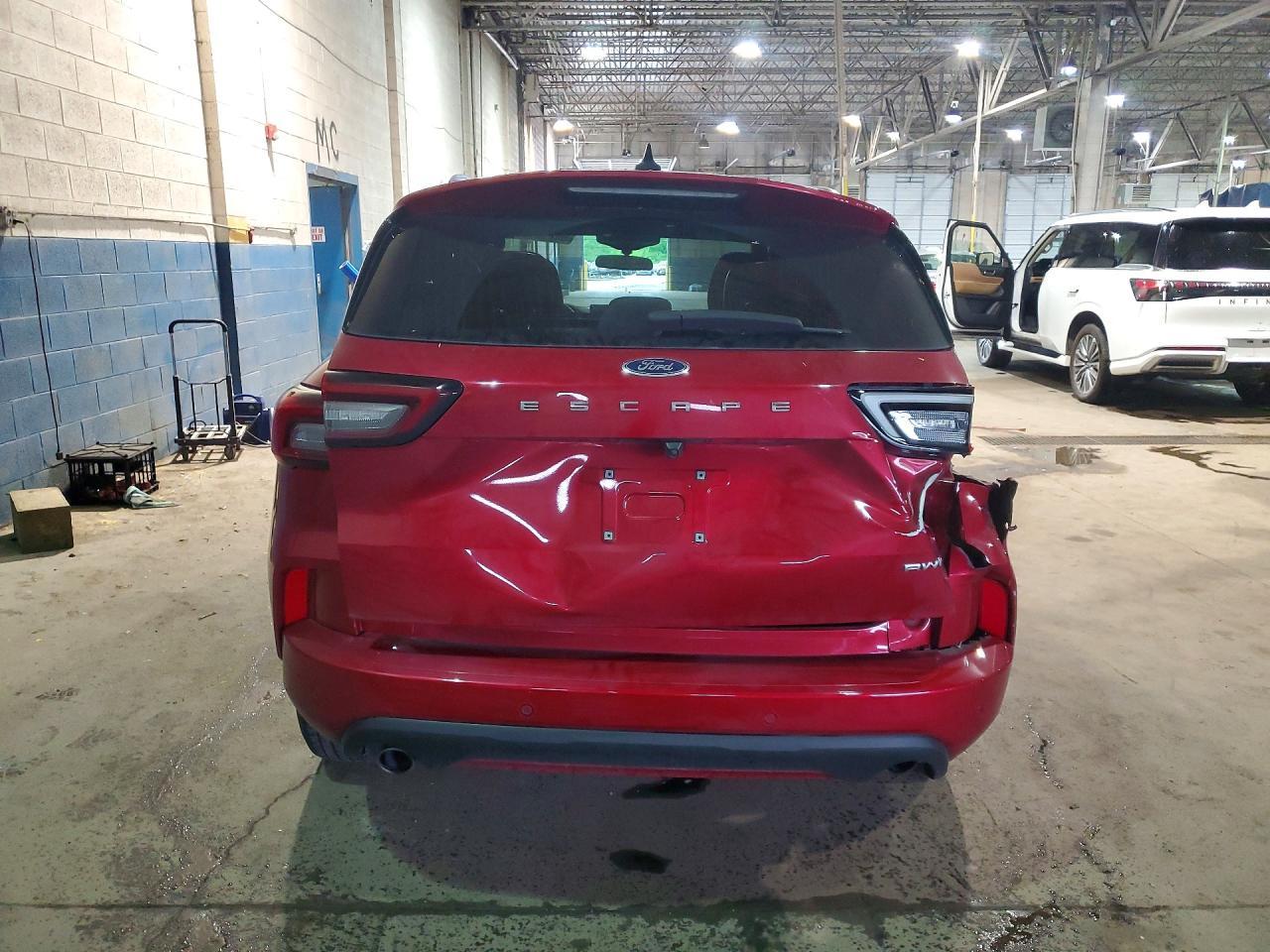 2024 Ford Escape St Line - Image 6