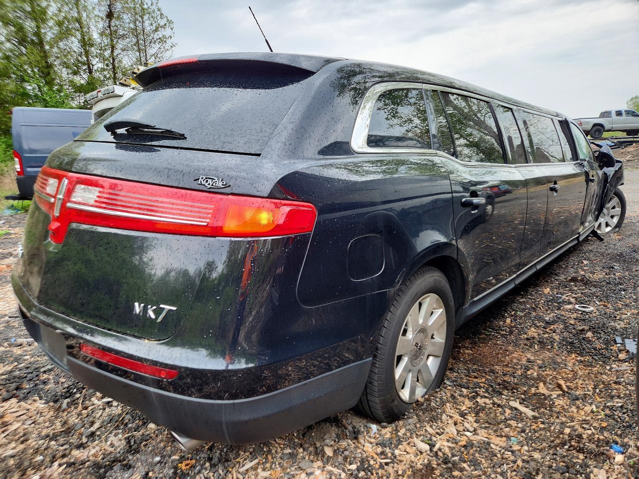 2019 Lincoln Mkt - Фото 3