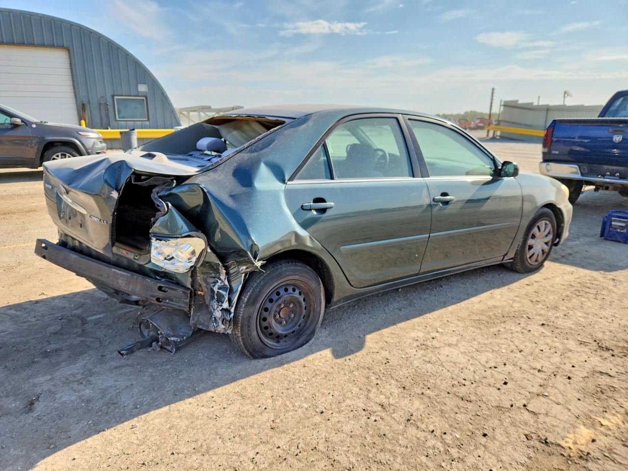 2005 Toyota Camry Le - Фото 3