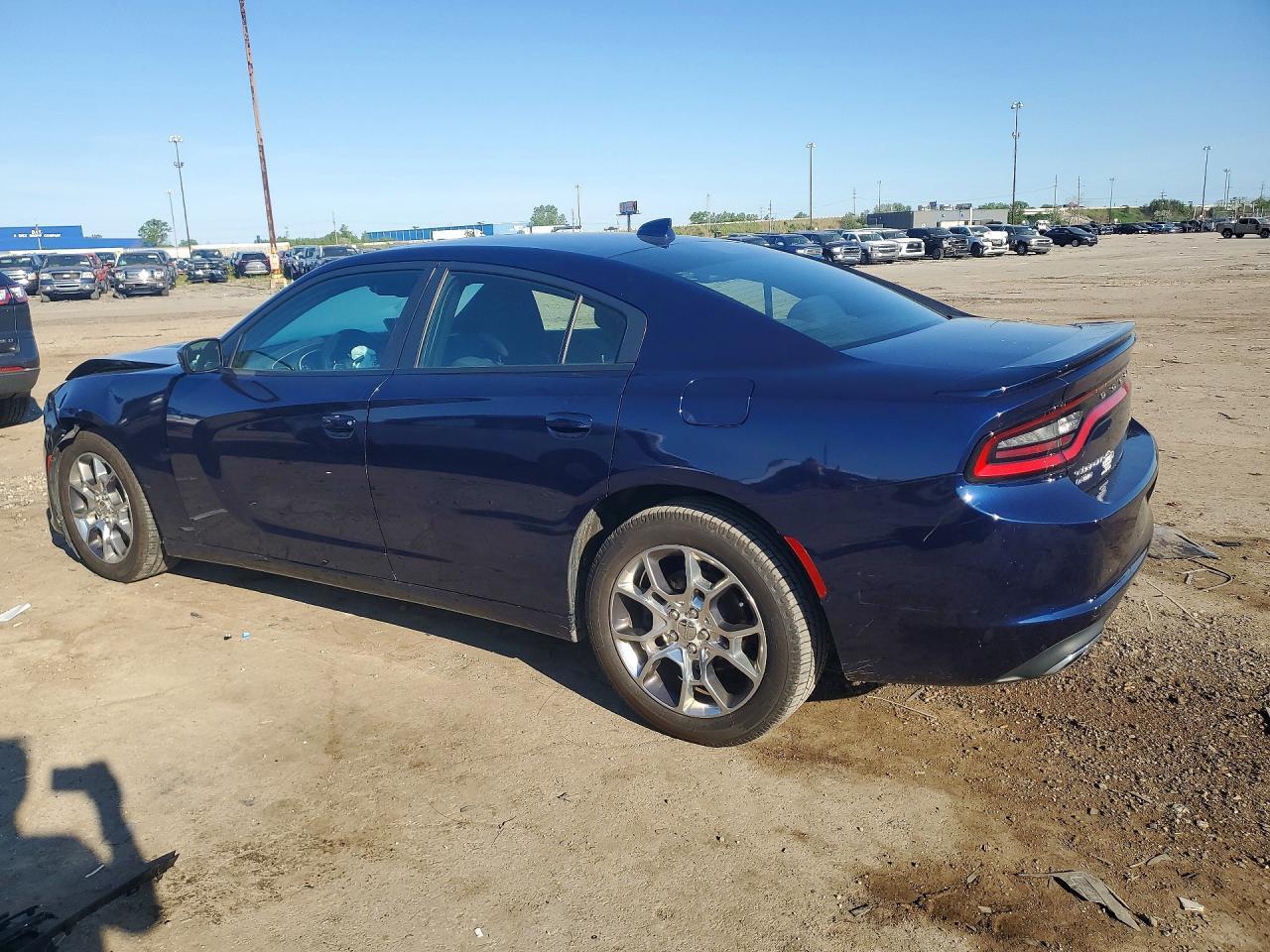 2015 Dodge Charger Sxt - Image 2