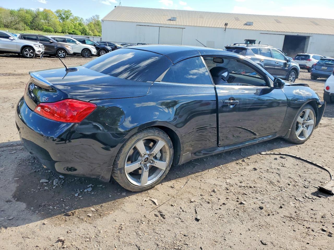 2012 Infiniti G37 Convertible Base - Фото 3