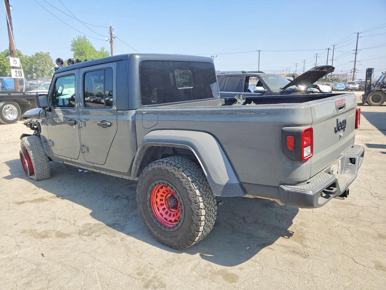 2023 Jeep Gladiator Sport - Image 2