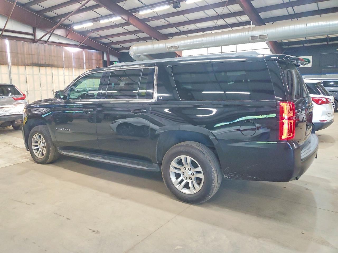 2019 Chevrolet Suburban K1500 Lt - Фото 2