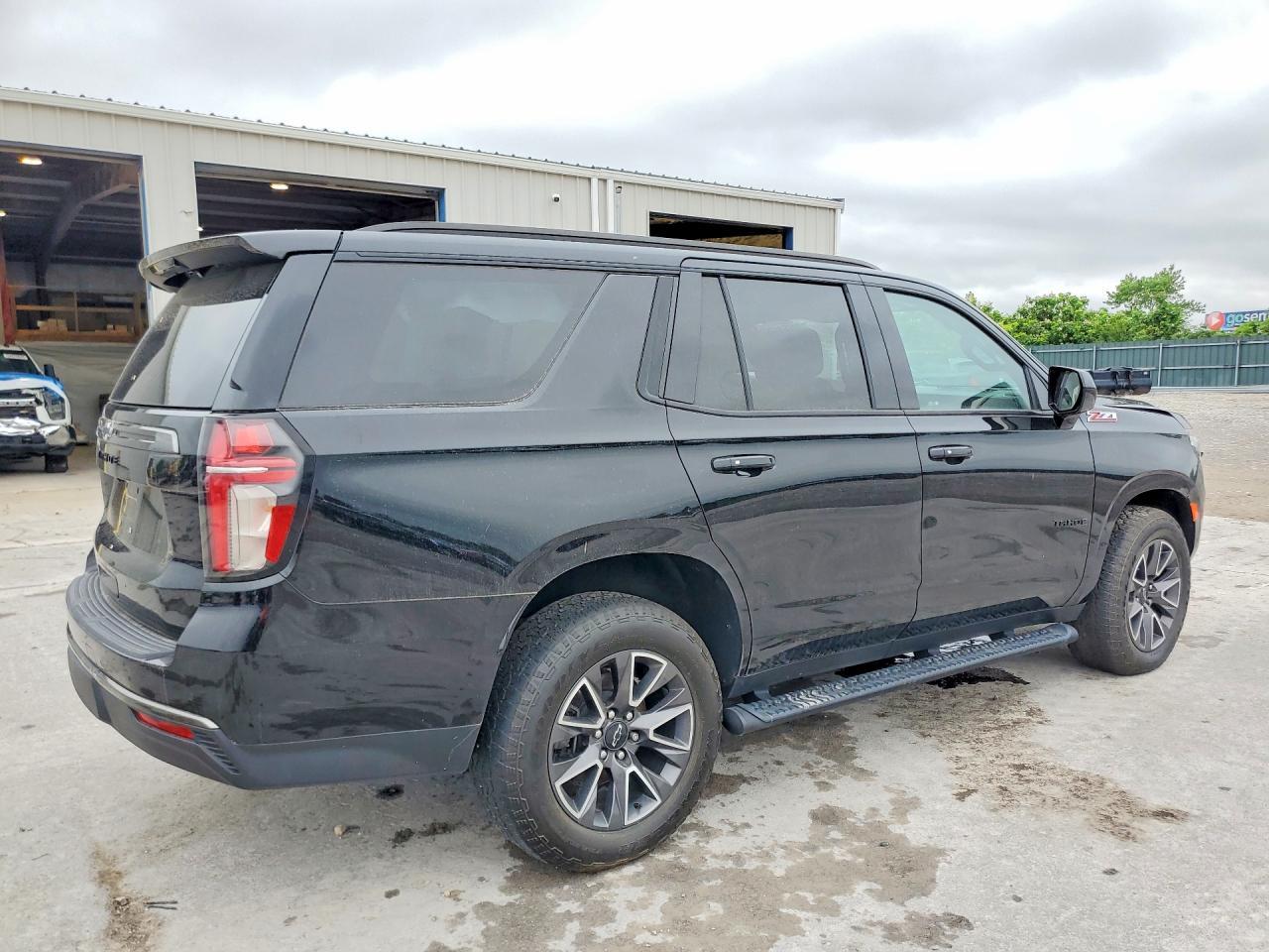 2021 Chevrolet Tahoe K1500 Z71 - Фото 3