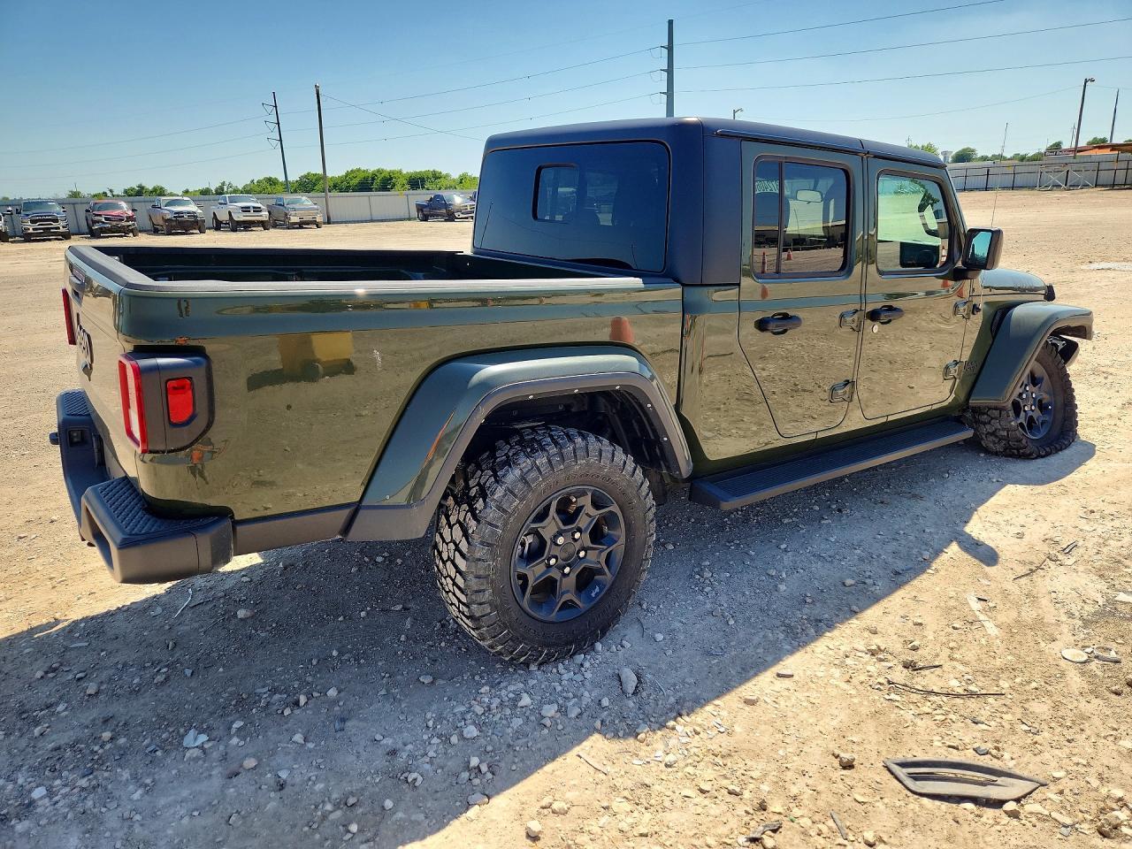 2023 Jeep Gladiator Sport - Image 3