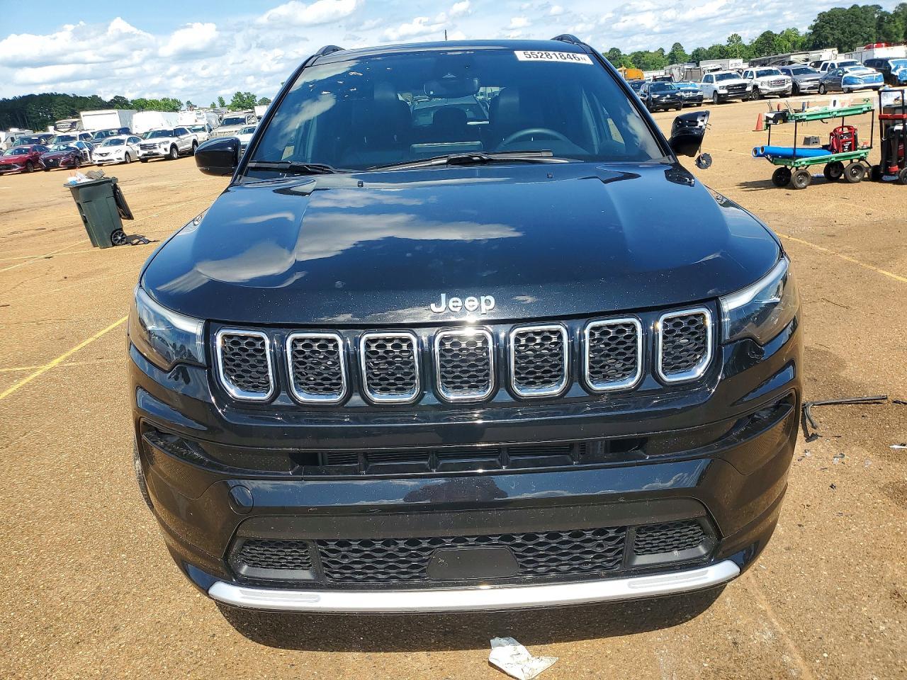 2023 Jeep Compass Limited - Image 5