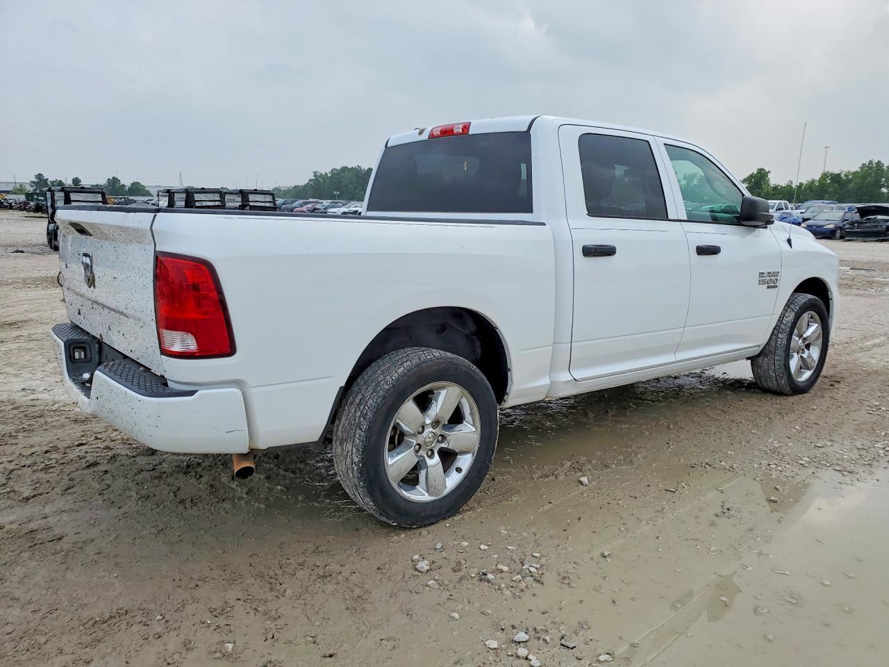 2019 Ram 1500 Classic Tradesman - Image 3