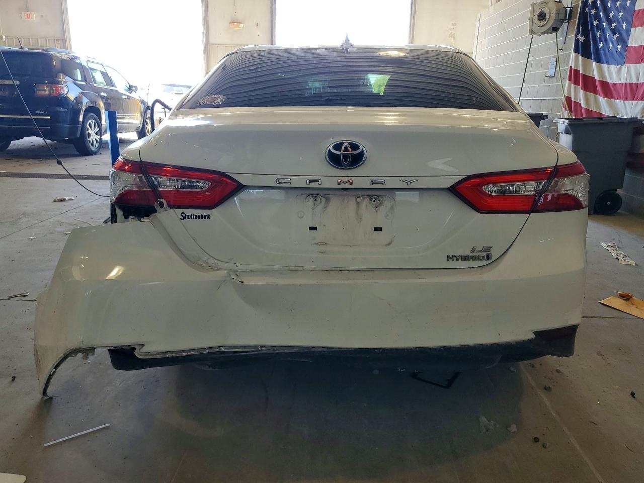 2020 Toyota Camry Le - Image 6